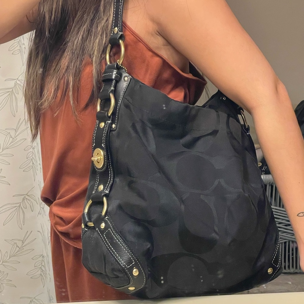 Coach Carly hobo shoulder bag